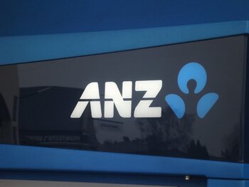 Employee admits seven thefts from bank