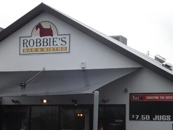 Robbies Elmwood-Sept2013-01