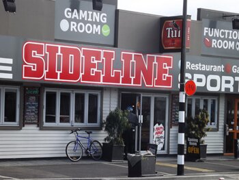 Sideline Bar-2013-01
